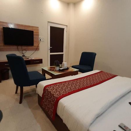Hotel Ventures Inn Amritsar Rum bild