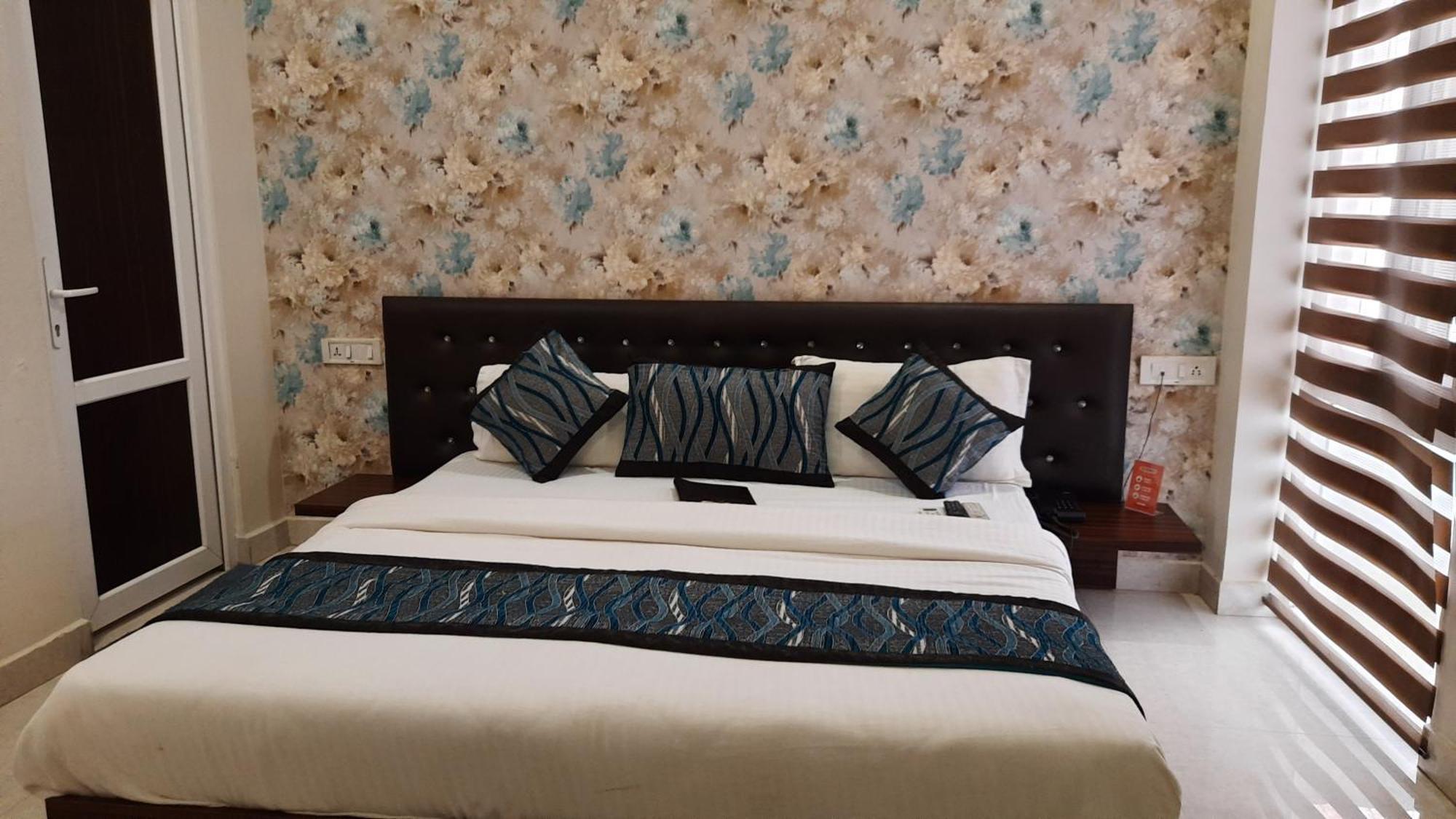 Hotel Ventures Inn Amritsar Rum bild